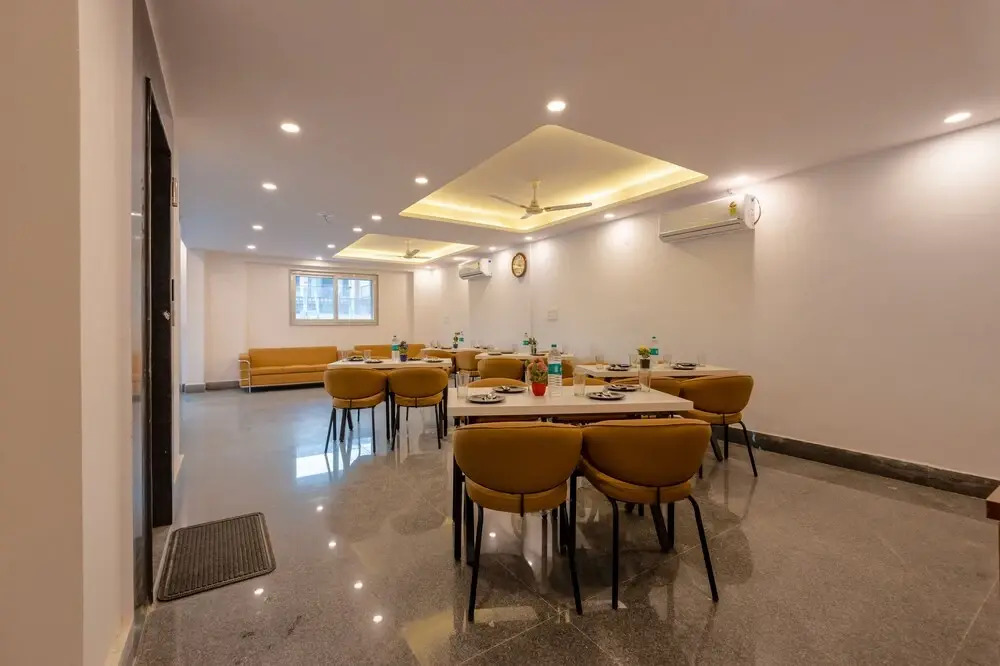 Hotel Park Tree I Sec-63A I Noida I Couple Friendly and Corporate Rooms available