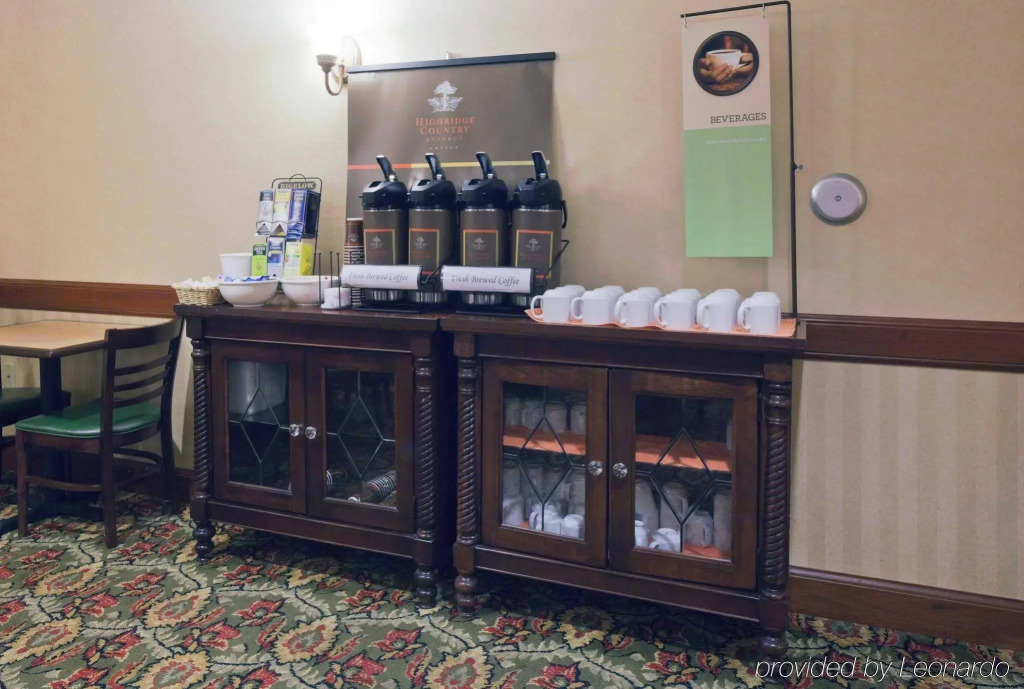 Country Inn & Suites by Radisson, Appleton North, WI