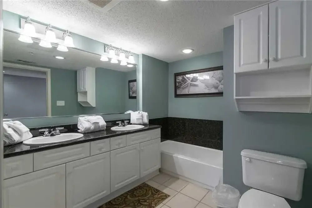 Yacht Clubs #1-801B - 2 Br Condo