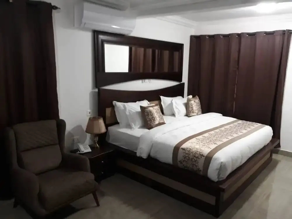 Grace Garden Hotel