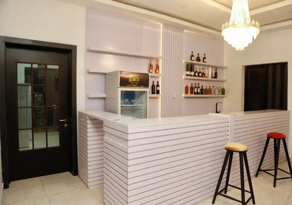 Executive Luxury Room - Sleeps 2 - Pool - Gym