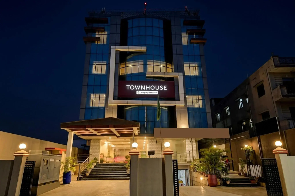OYO 2988 Hotel Grand Majesty