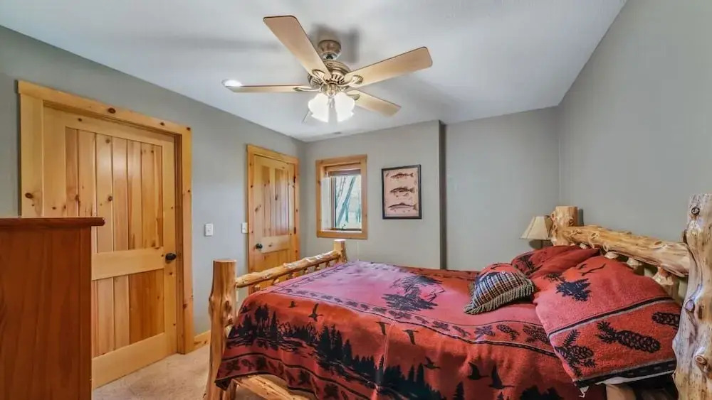 Hot Tub, Fire Pit, Awesome Loft & Amazing Views!