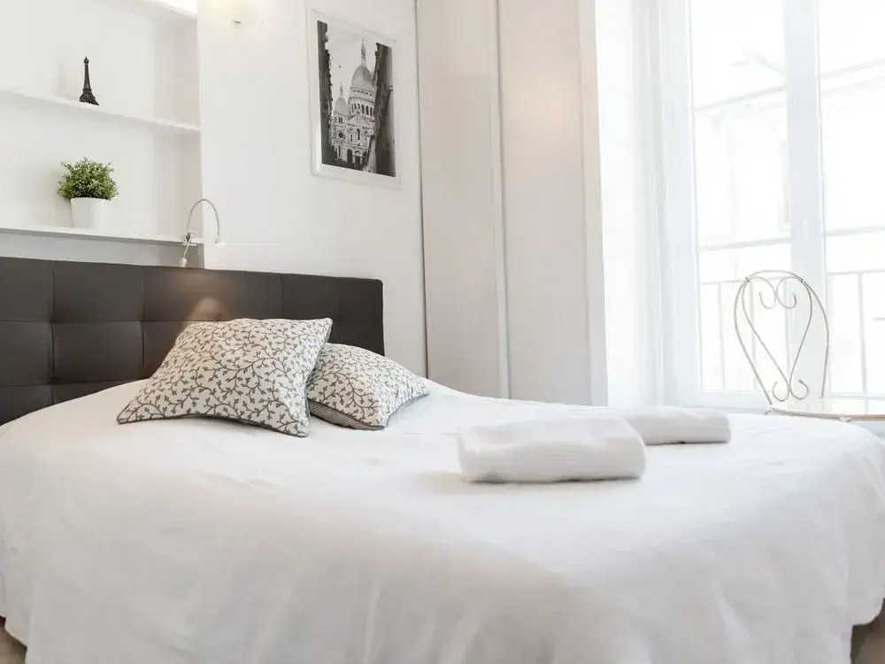 Montmartre Apartments - Renoir