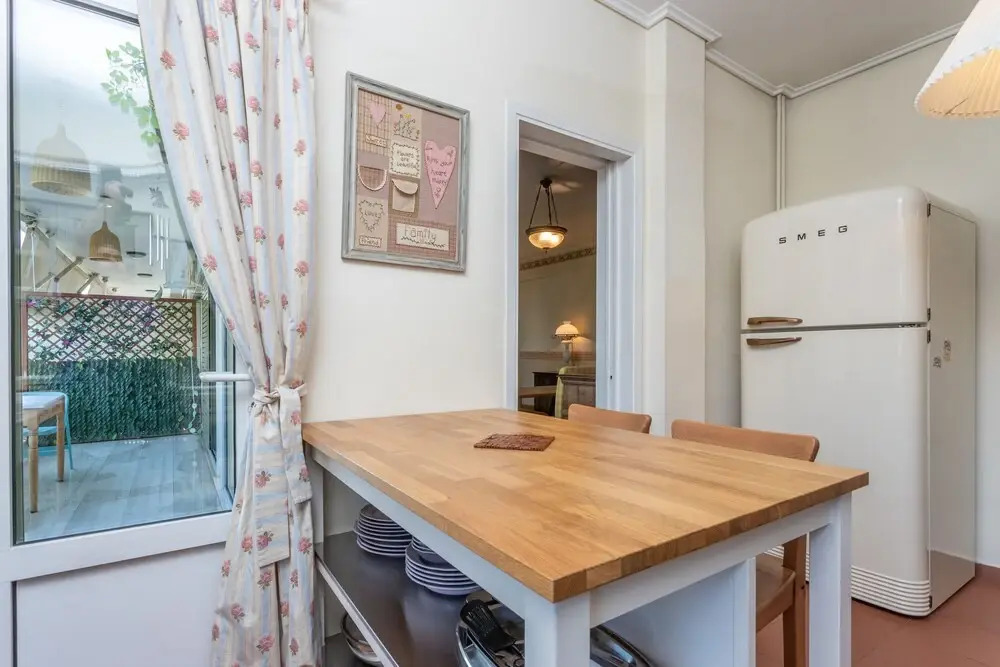 Beautiful 3rd floor flat