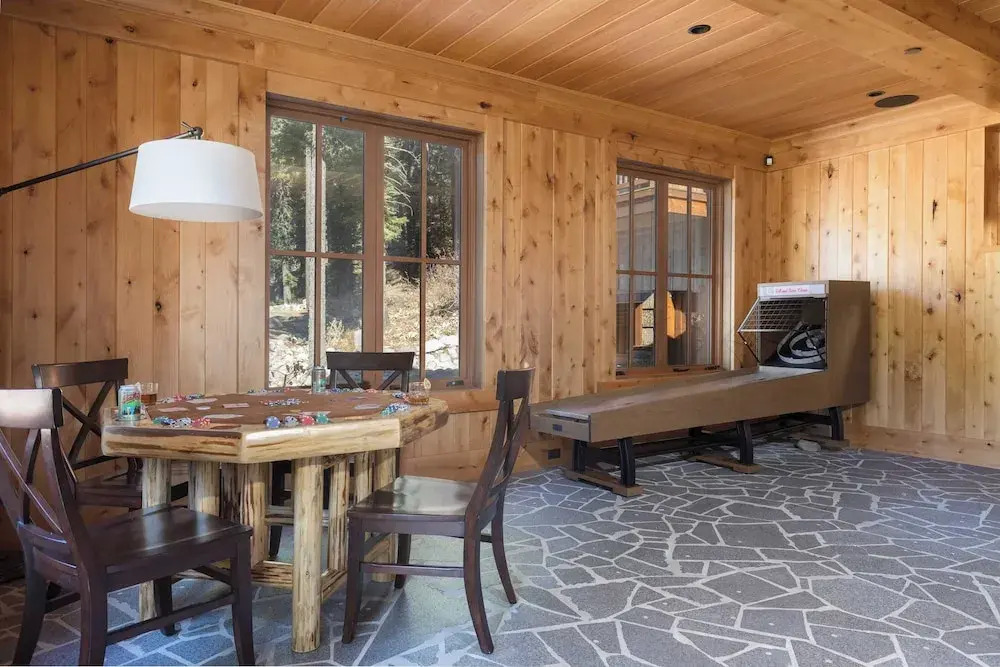 Hunter by Avantstay Award-winning Riverfront Cabin 5 Minutes From Palisades