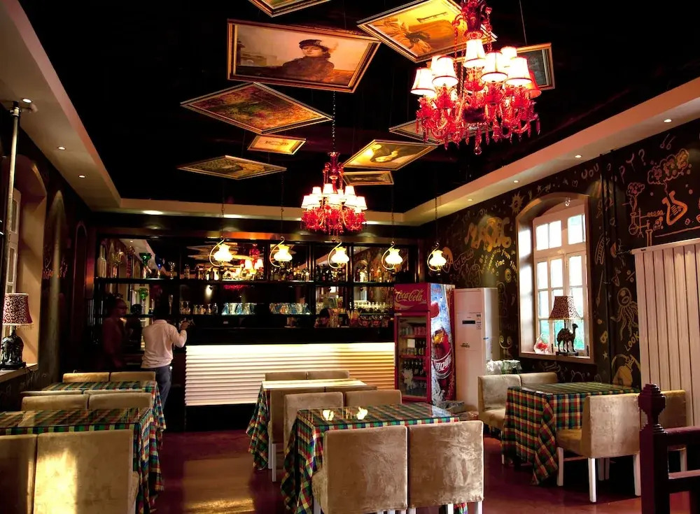 7 Sages International Youth Hostel