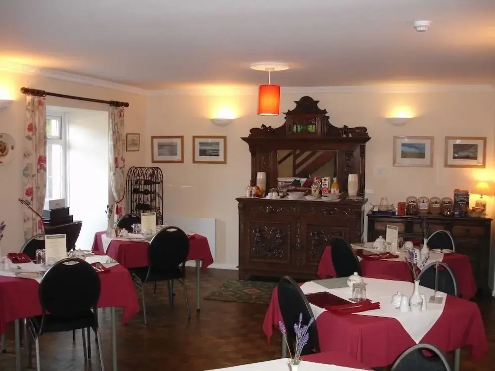 Leworthy Farmhouse Bed and Breakfast