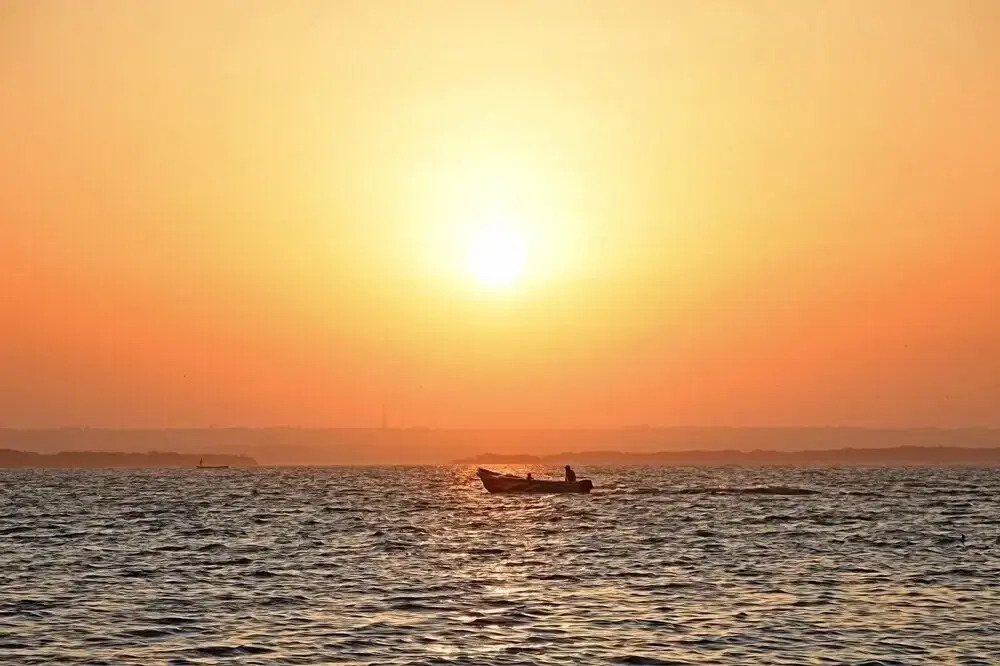 Отель Melheim Beach