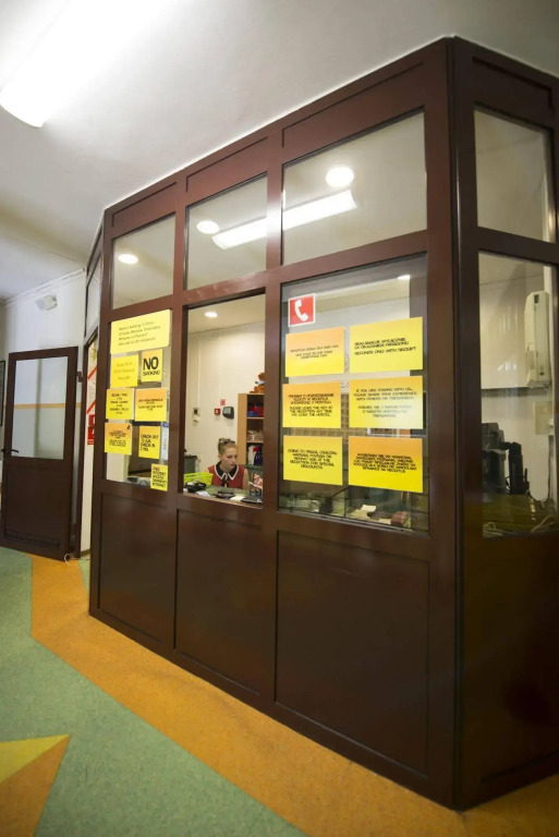 Dizzy Daisy Hostel