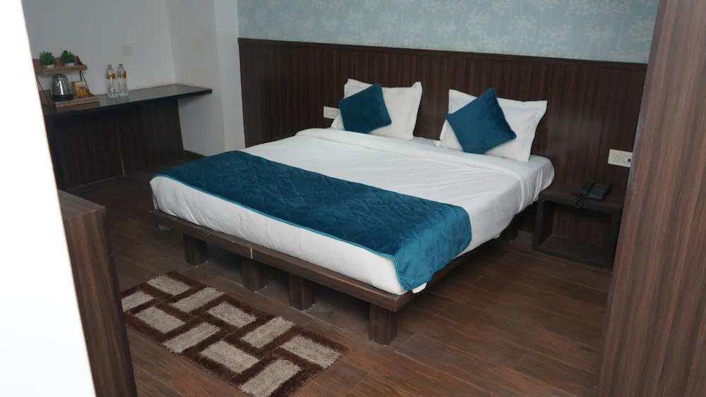 Qotel Hotel Rajouri Garden