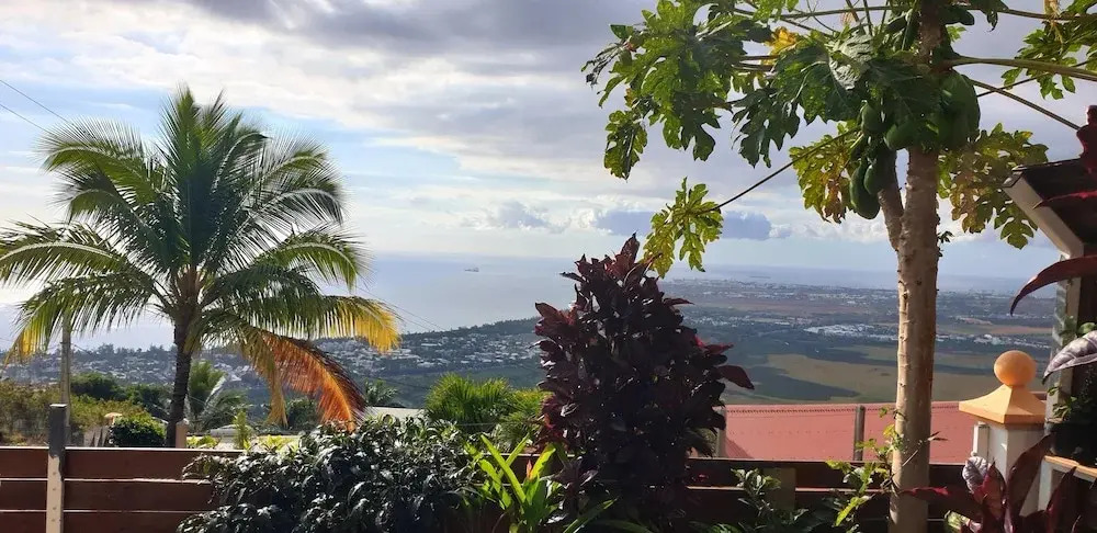 House with 2 Bedrooms in Saint Paul, with Wonderful Sea View, Enclosed Garden And Wifi - 12 Km From the Beach