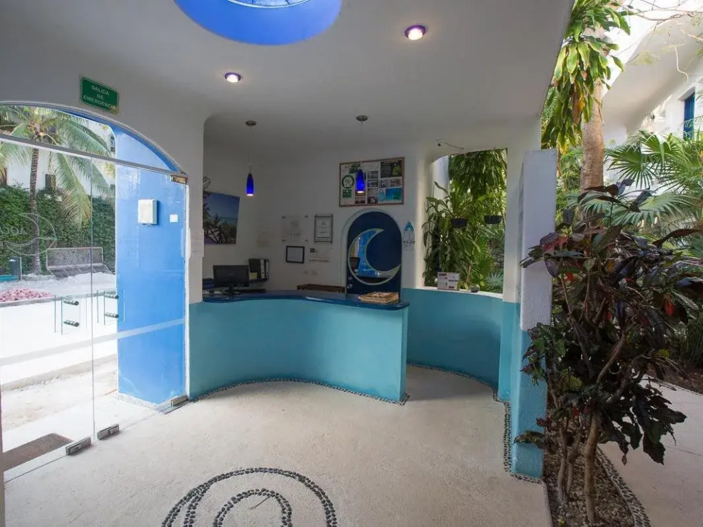 Aqualuna Hotel