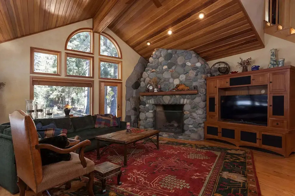 Pine View Lodge by Tahoe Mountain Properties
