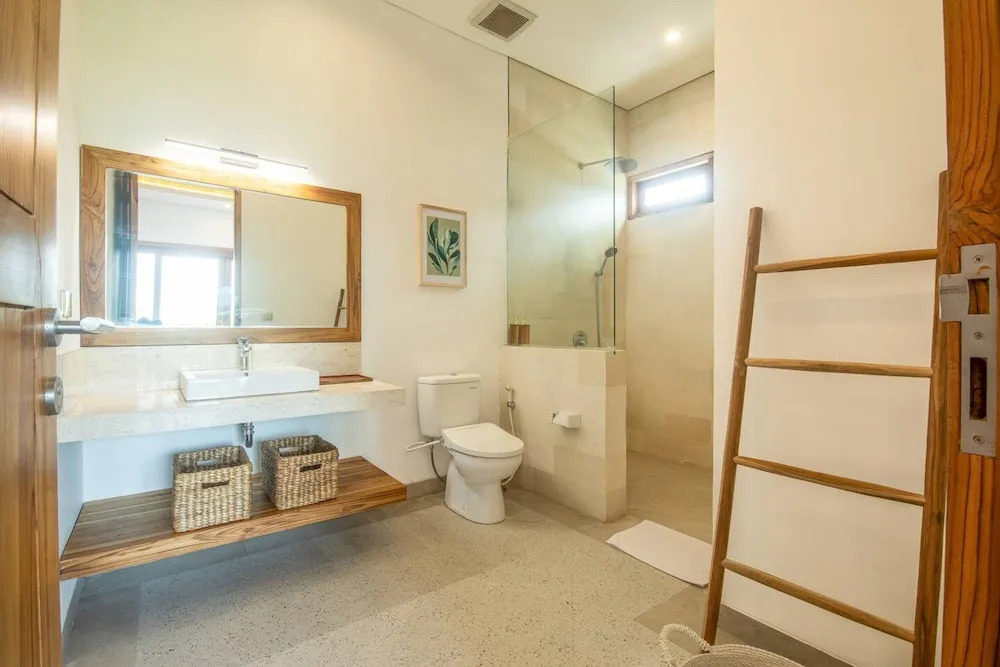 Breeze Opulent 6 BR in With Ocean View 5 Mins to Savaya