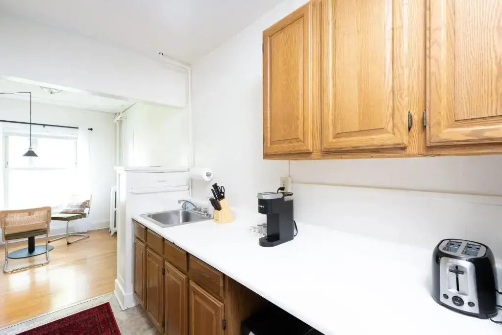 Flexhome East Side Vintage 1BR B4