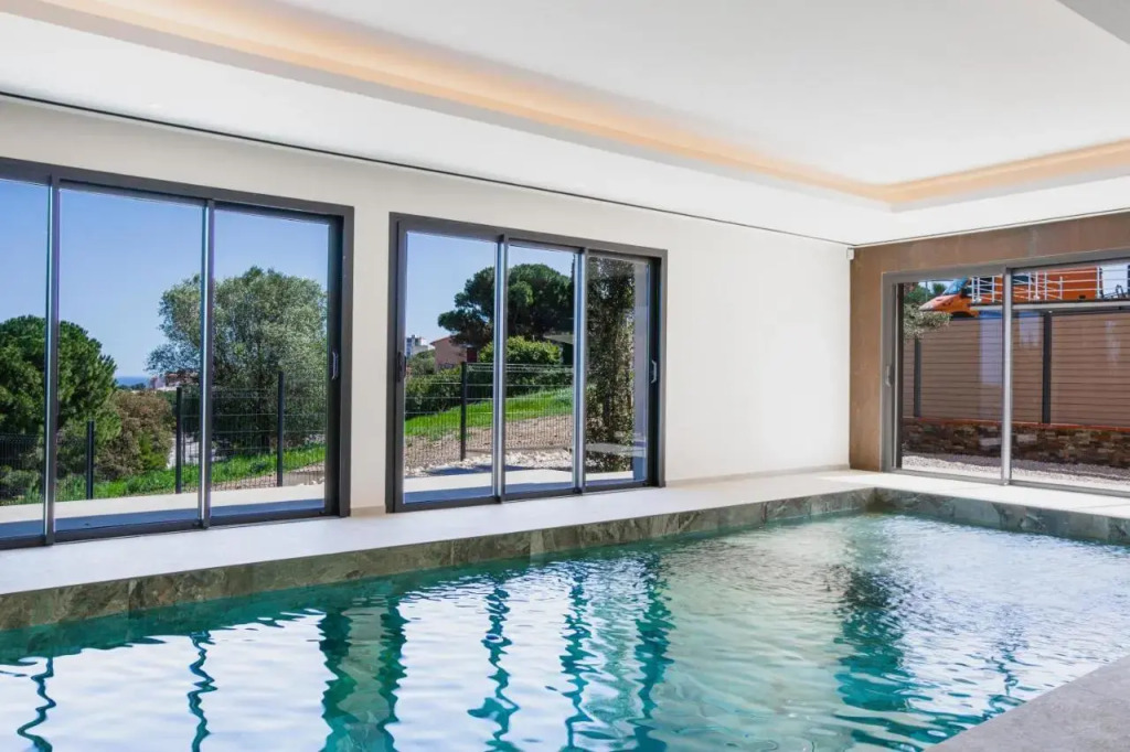 Regina's Banyuls - Modern and brand new house