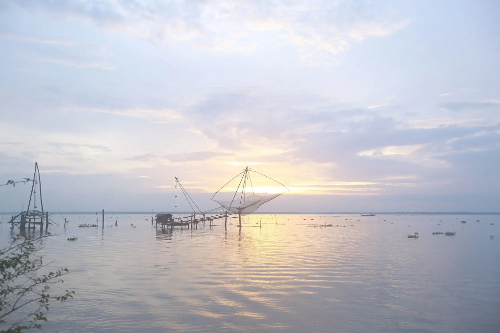 Deshadan Backwater Resort - The best sunrise view