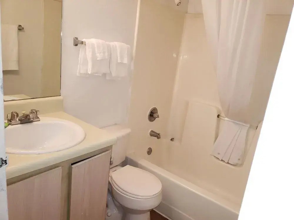 InTown Suites Extended Stay Atlanta GA - Cumming