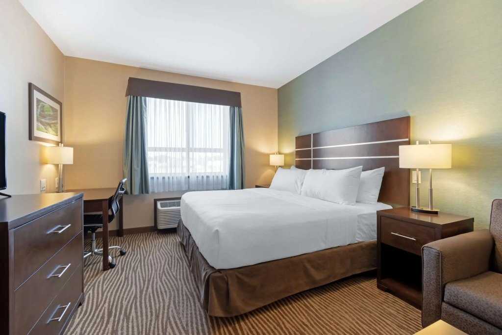 Best Western Plus Moosomin Hotel