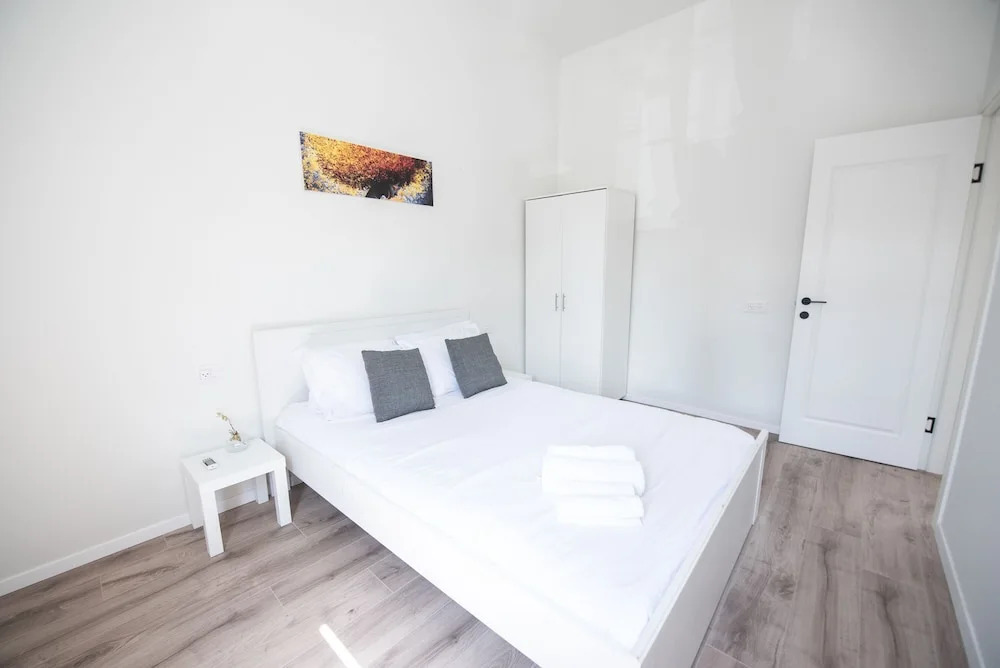 PORT CITY HAIFA - Authentic German Colony Apartments