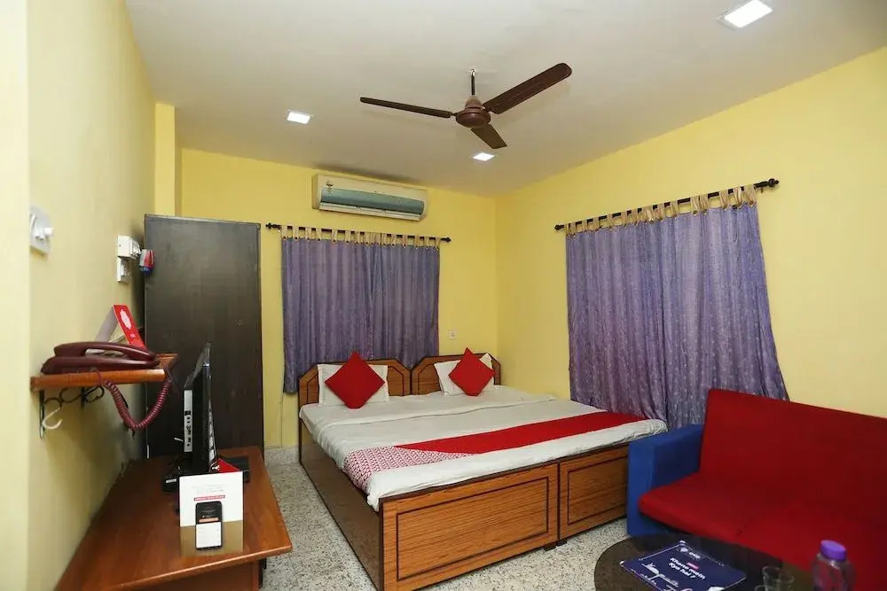 OYO 28291 Akash Ganga Stay