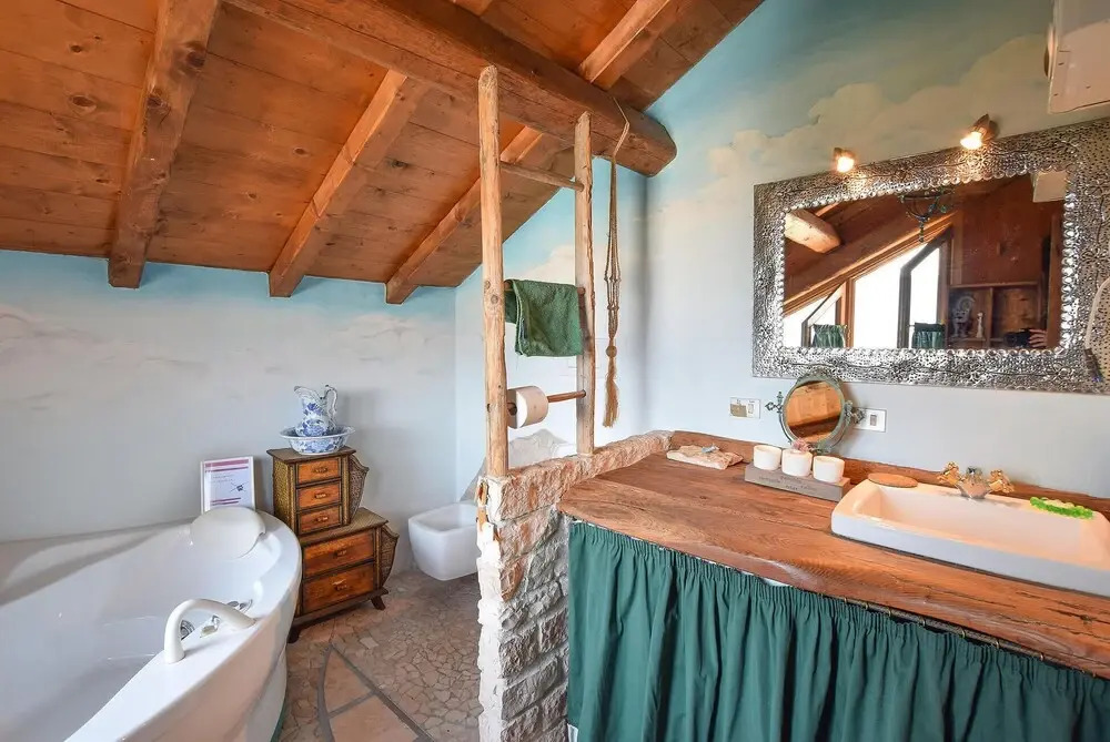 Amazing Home In Lamon With Wifi