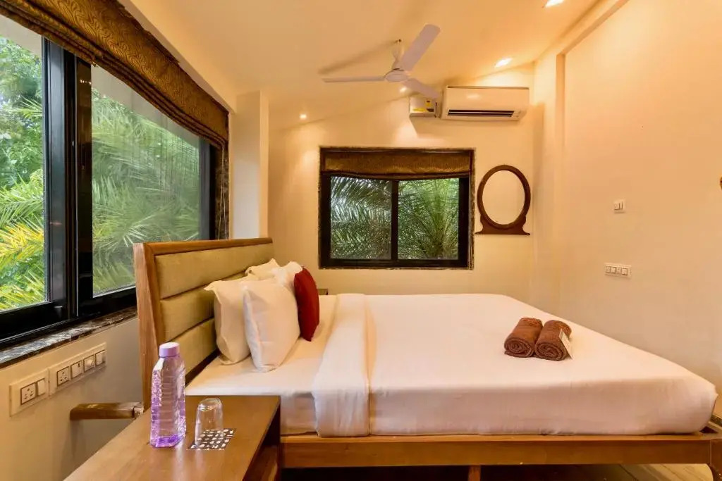 SaffronStays Evelyn Greens, Lonavala - pet-friendly pool villa in a quiet neighbourhood