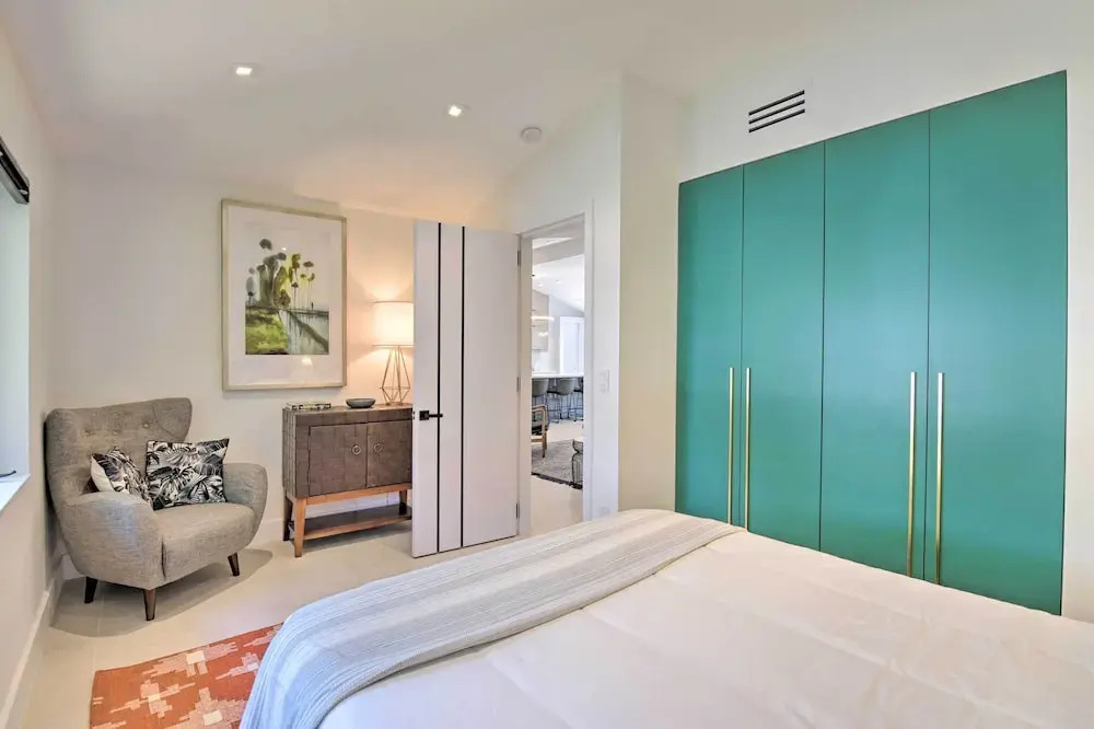 Luxe Wilton Manors Home w/ Private Boat Dock