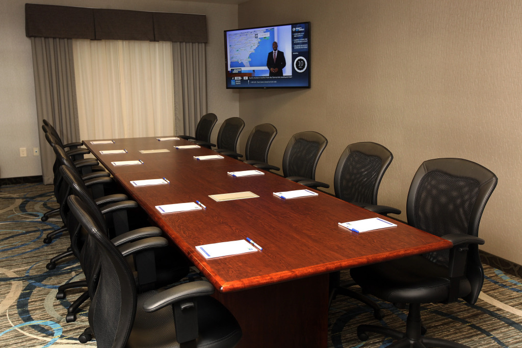 Holiday Inn Express & Suites Omaha South Ralston Arena by IHG