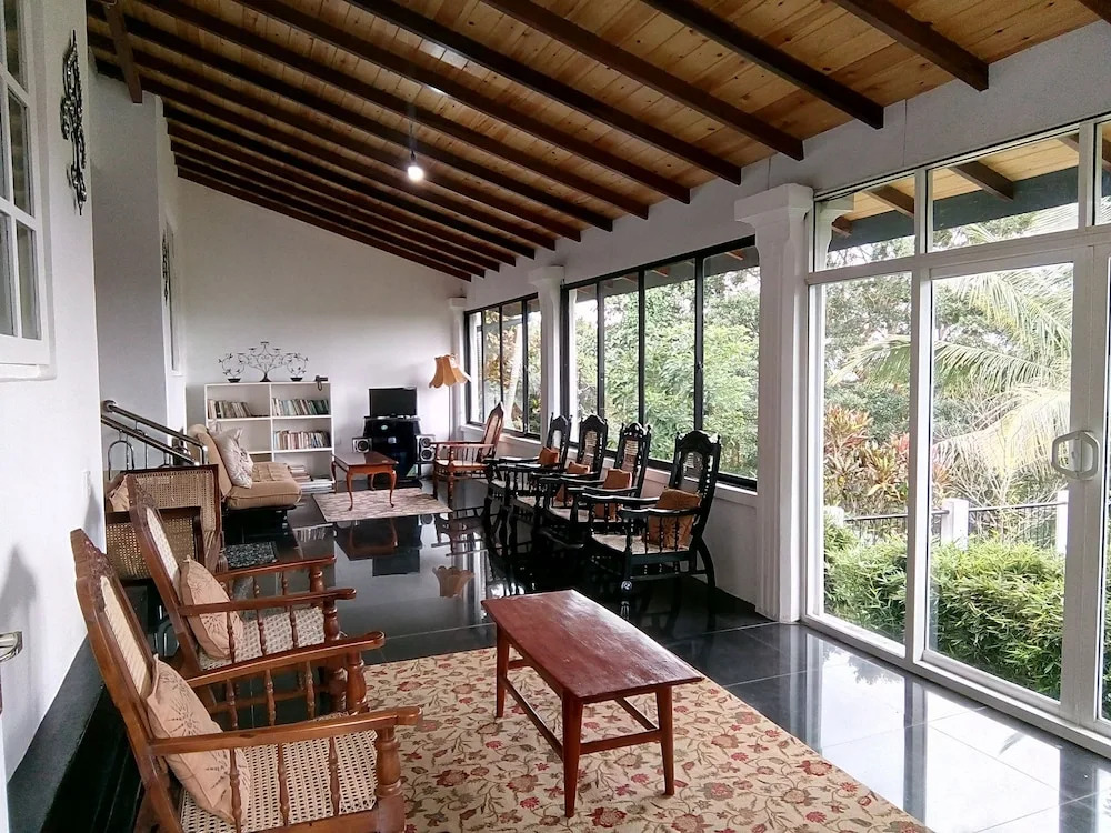 Prim Rose Hill Holiday Bungalow
