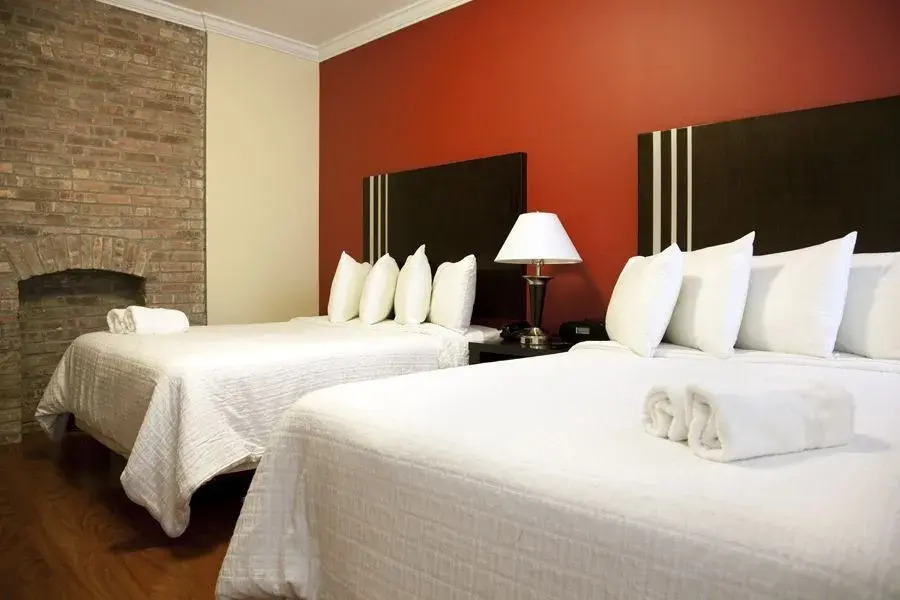 Hotel 99