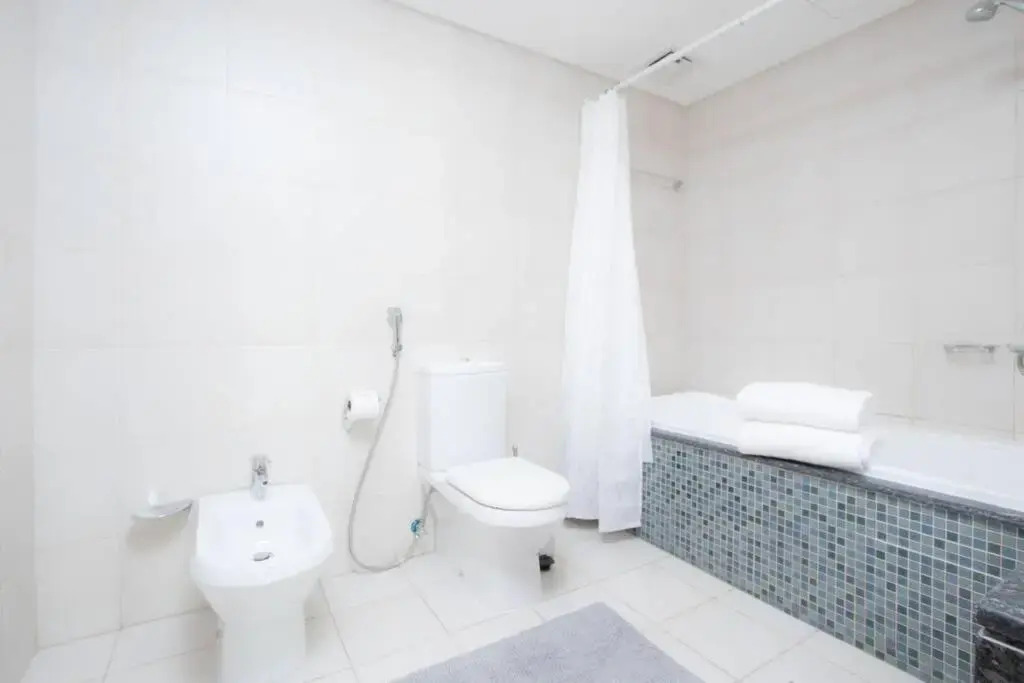 5 min walk to Five Palm -spacious (200M2) 3BR+kids
