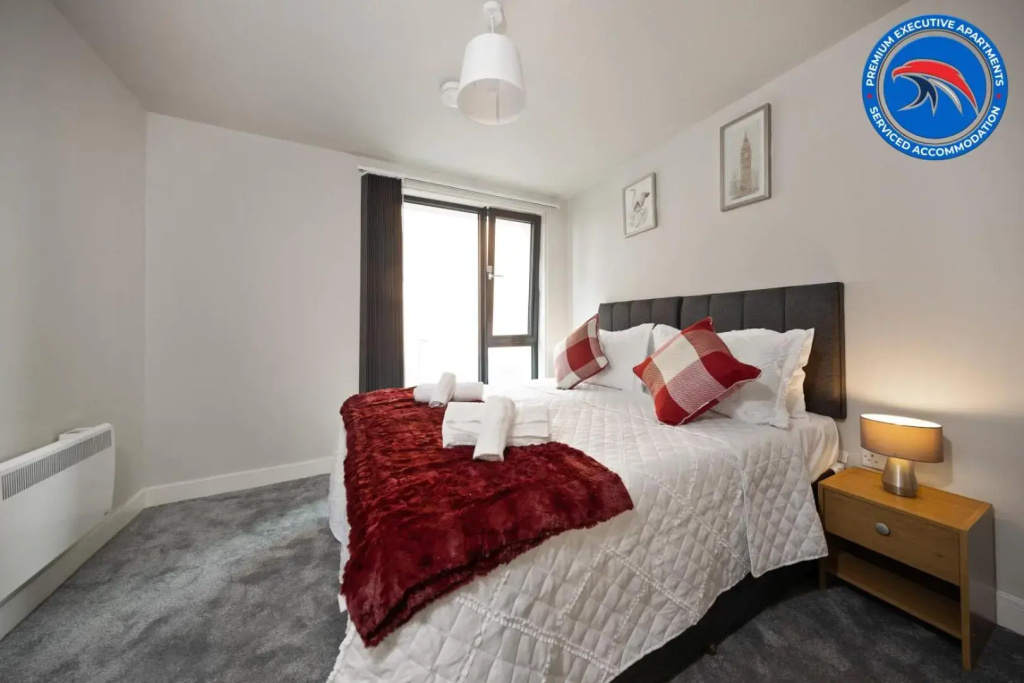 50 PERCENT OFF - Perfect for Long Stays - For Business, Professionals , Relocations & Families I Gym I Boardroom I Cinema I WIFI - Book today 2 Bed at Premium Executive Serviced Apartment - St Martins Place