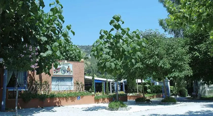 AUBERGE DES PINS