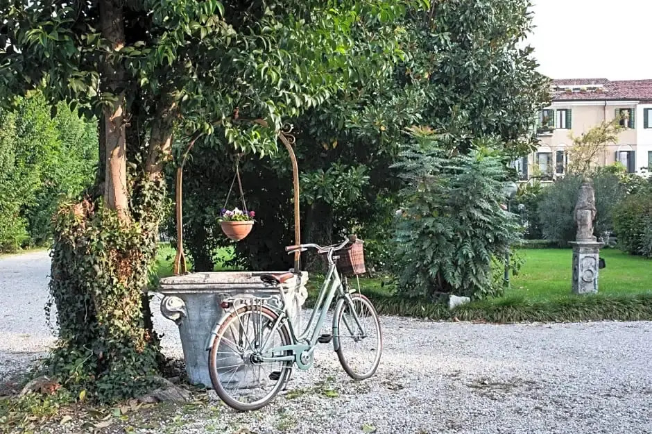 Casa Lunia Guesthouse