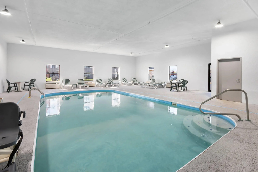 Comfort Inn & Suites Cincinnati Eastgate