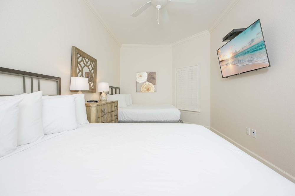 The Oasis 1710 Formerly Phoenix West Ii 1710 3 Bedroom Condo