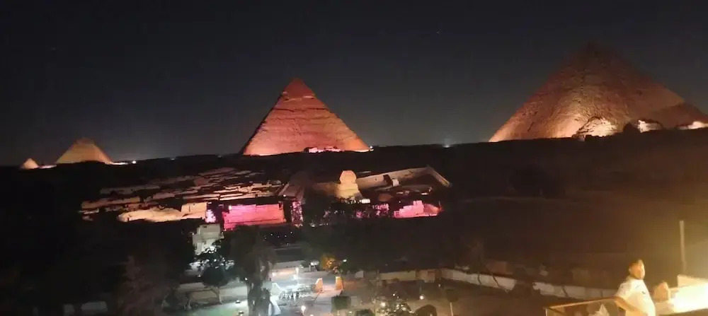 Pyramids house view hotel inn