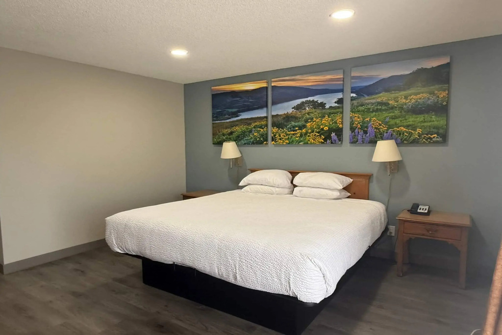 Days Inn by Wyndham Medford