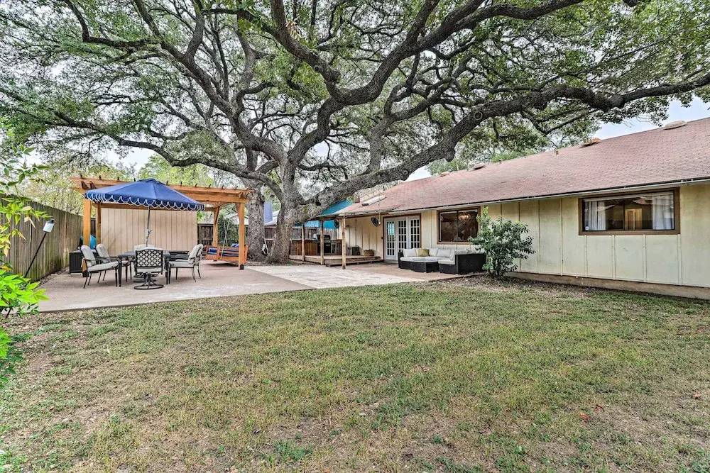 Pet-friendly Austin Ranch Home w/ Fire Pit!