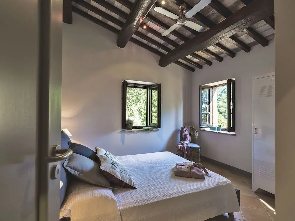 Splendid Villa in Preggio With Swimming Pool