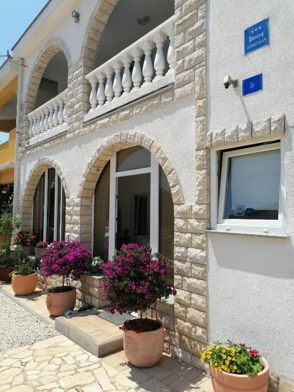 Apartment Megy
