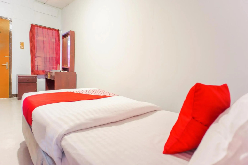 OYO 2180 Vina Vira Hotel