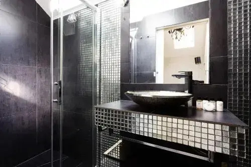 Stanhope Mews West II by Onefinestay