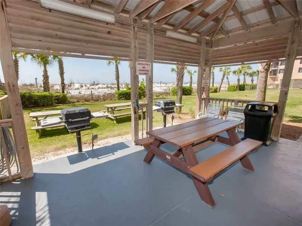 Regency Isle 507 - 2 Br condo by RedAwning