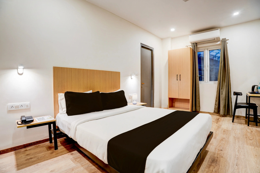 Townhouse Ulsoor Near Halasuru Metro Station
