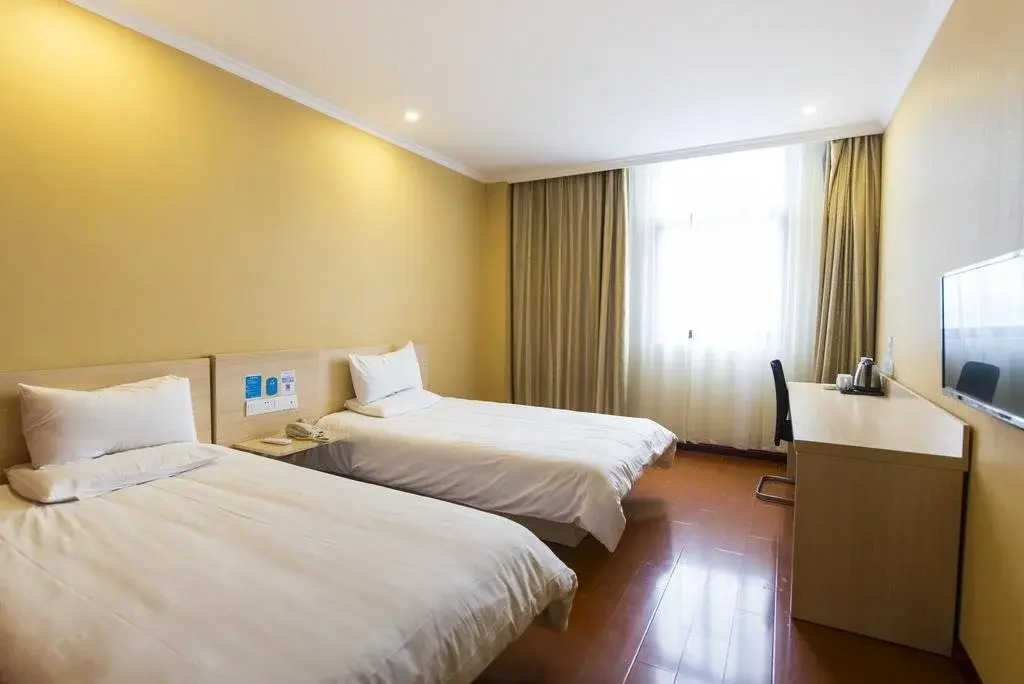 Hanting Express Shanghai Pudong Airport Haibin Road