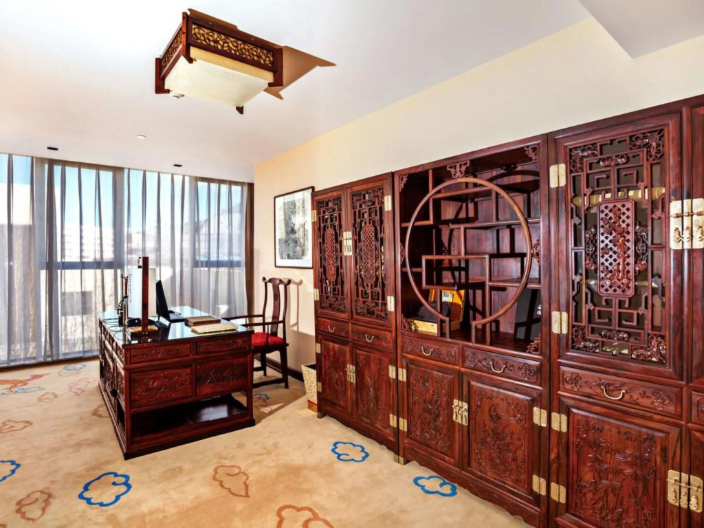 Imperial Palace Hotel
