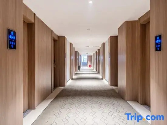 Topology E-sports Homestay (Longzhou South Road Branch)